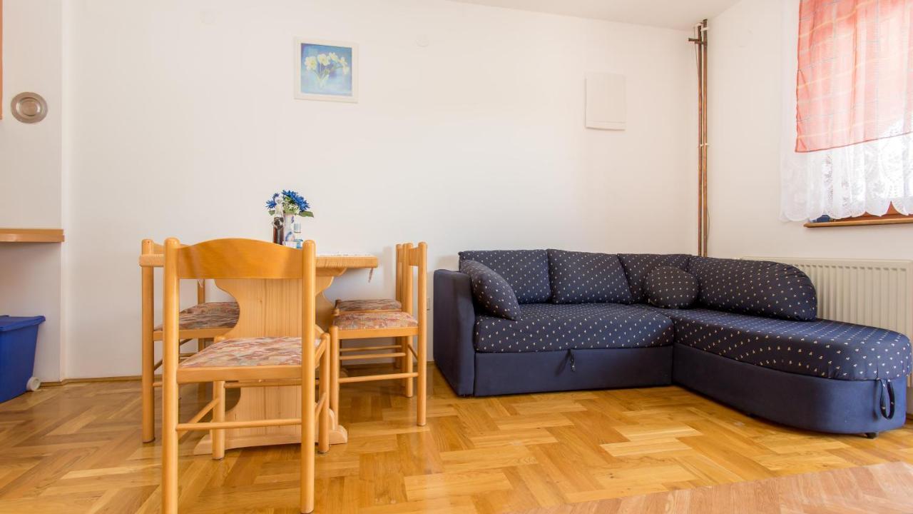 Apartment Branko Šilo Quarto foto